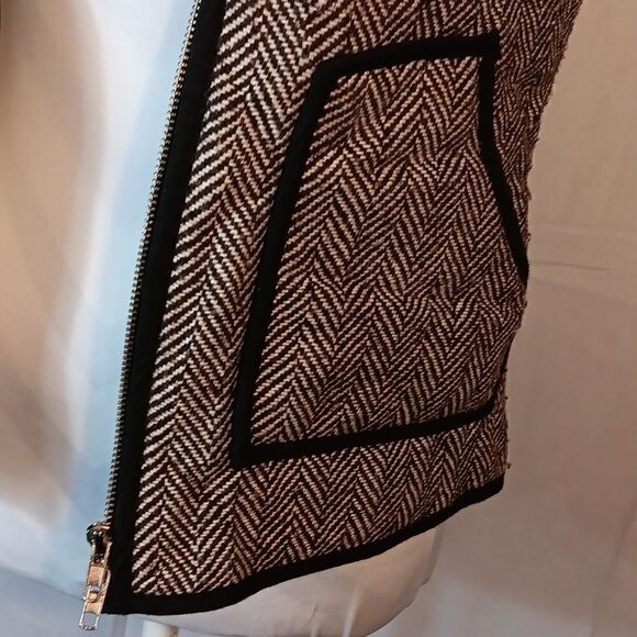Hemline Mom Herringbone Wool Blend Vest - Picture 6 of 8
